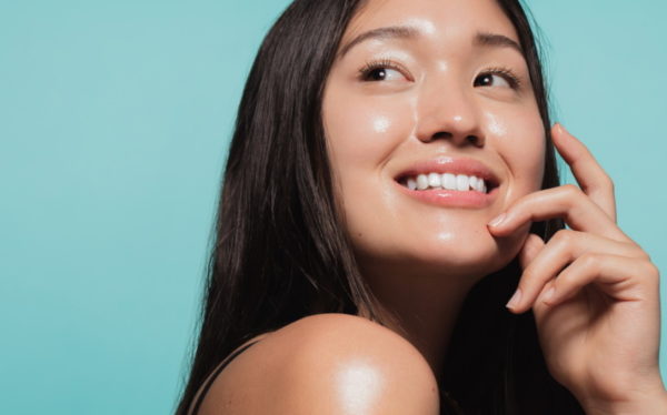 Scopriamo insieme come ricreare la Jello Skin, la skin-care coreana più in voga su TikTok ed i suoi benefici per la pelle.