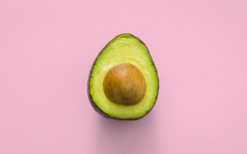 Olio di Avocado proprietà cosmetiche e benefici per la pelle e i capelli